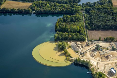 Aerial view, gravel works Hünxe at the Tenderingssee, Bruckhausen, Hünxe, Ruhr area, North