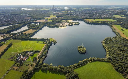 Aerial view, Tenderingssee and lido, gravel works Hünxe, island in the lake, Bruckhausen, Hünxe,