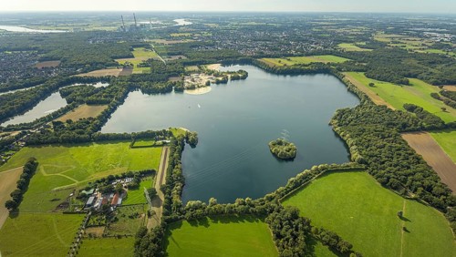 Aerial view, Tenderingssee and lido, gravel works Hünxe, island in the lake, Bruckhausen, Hünxe,
