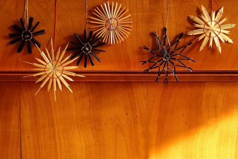 Christmas decoration, Christmas tree baubles, home-made straw stars, Germany