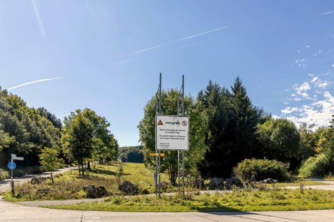 Danger to life from unexploded ordnance in the Swabian Alb biosphere reserve. Landscape of the Alb