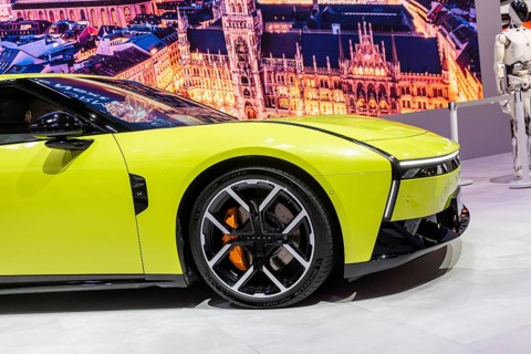 XPeng exhibition stand. With the XPeng P7, the Chinese are targeting sporty drivers. IAA MOBILITY