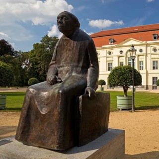 Käthe Kollwitz monument by Gustav Seitz in front of the Käthe Kollwitz Museum Berlin, theatre