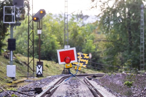 Track closed. The signal is called Sh2 (protective stop) . The stop sign is placed in front of