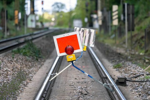 Track closed. The signal is called Sh2 (protective stop) . The stop sign is placed in front of