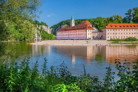 Danube bank with view of Weltenburg monastery in front of the Danube breakthrough, Kelheim, Danube