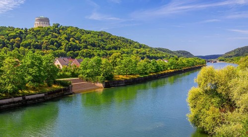 Liberation Hall above the Main-Danube Canal, Kelheim, Danube Valley, Lower Bavaria, Bavaria,