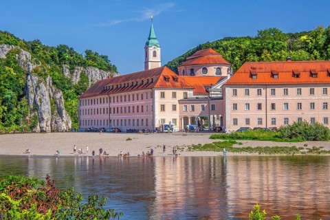Danube bank with view of Weltenburg monastery in front of the Danube breakthrough, Kelheim, Danube