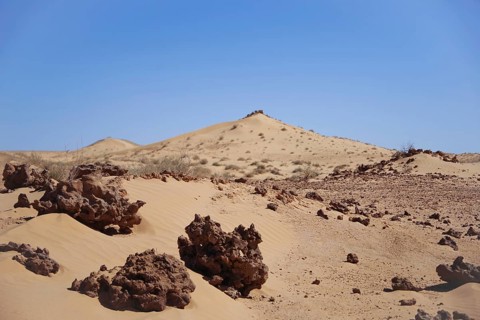Desert, Sahara, Algeria, sand, action, adventure, adrenalin, hills, arid, dune, stones, barren,