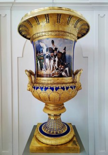 Monumental krater vase from the Imperial Porcelain Manufactory of St Petersburg, Charlottenburg