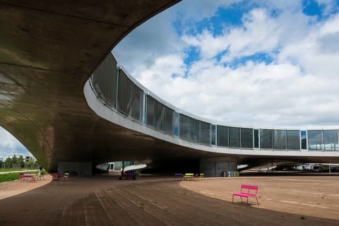 Rolex Learning Centre, SANAA architects, École polytechnique fédérale de Lausanne, EPFL, Lausanne,