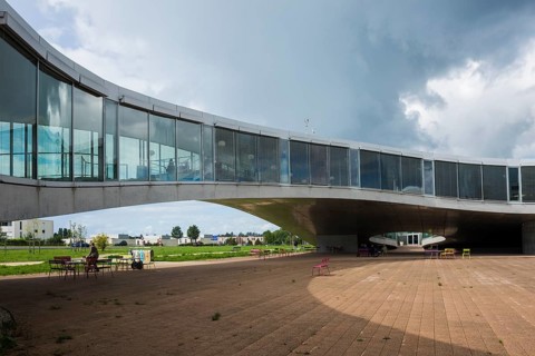 Rolex Learning Centre, SANAA architects, École polytechnique fédérale de Lausanne, EPFL, Lausanne,