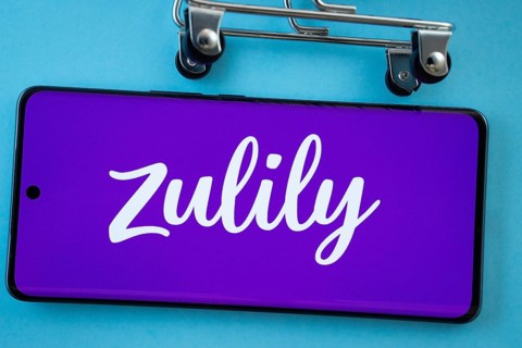 Dhaka, Bangladesh- 03 July 2025: Smartphone screen showing the Zulily logo with shopping cart