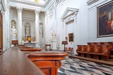 Altar and choir stalls of the Church of Our Lady at Abdij van Vlierbeek, former Benedictine abbey