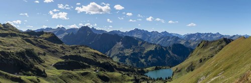 Mountain panorama from Zeigersattel to Seealpsee, on the left Höfats 2259m, in the centre the