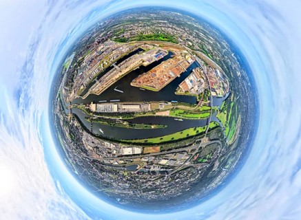 Aerial view, Duisburg-Ruhrort harbour with oil island, coal island and scrap island, A59 motorway,