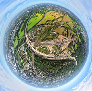 Aerial photo, Kaiserberg motorway junction with construction site, behind Styrumer Ruhrbogen energy