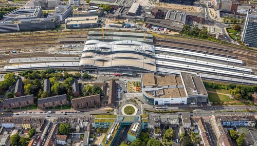 Aerial view, major construction site main station Hbf, area between new track hall and