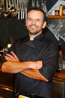 Chef Steffen Henssler at the presentation of his new cookbook HENSSLERS SCHNELLE NUMMER - mornings,