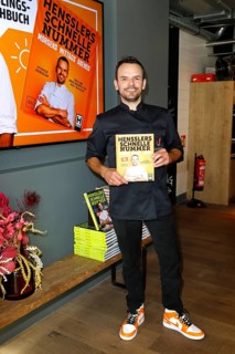 Chef Steffen Henssler at the presentation of his new cookbook HENSSLERS SCHNELLE NUMMER - mornings,