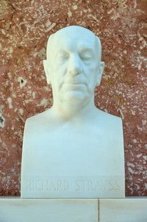 Respectful marble bust of Richard Strauss, white marble against a red background, Walhalla,