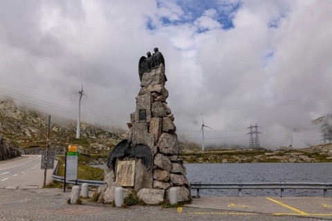 Aviation memorial, memorial to the Vaud aviator Adrien Guex 1928 at Lago della Piazza, Gotthard