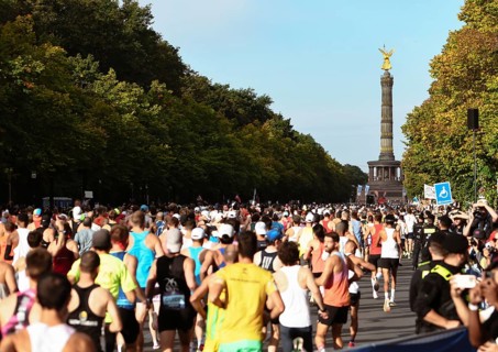 Starting straight of the Berlin Marathon 2025