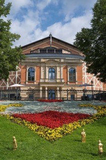 Festspielhaus, The Patron, installation by Ottmar Hörl, Festspielhügel, on the Green Hill,