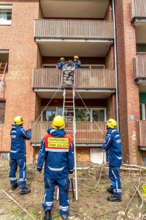 Rescue and recovery of people after a drone attack on residential buildings in a civil defence