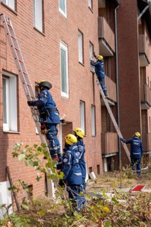 Rescue and recovery of people after a drone attack on residential buildings in a civil defence
