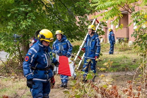 Rescue and recovery of people after a drone attack on residential buildings in a civil defence
