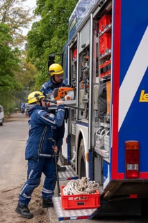 Rescue and recovery of people after a drone attack on residential buildings in a civil defence