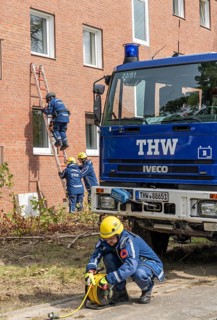 Rescue and recovery of people after a drone attack on residential buildings in a civil defence
