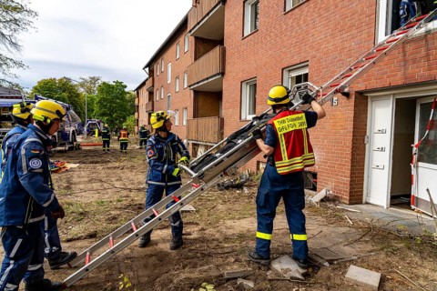 Rescue and recovery of people after a drone attack on residential buildings in a civil defence