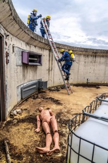 Rescue and recovery of people in an area possibly affected by hazardous substances, operation under