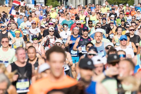 Runners on the Moltke Bridge at the 51st BMW Berlin Marathon 2025 on 21 September 2025