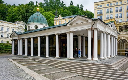Pavilion of the Cross Spring, healing spring, spa park, spa in the Imperial Forest, health,