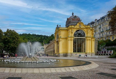 Colonnade of the Cross Spring and the Singing Fountain, healing spring, spa park, spa town in the
