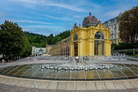 Colonnade of the Cross Spring and the Singing Fountain, healing spring, spa park, spa town in the