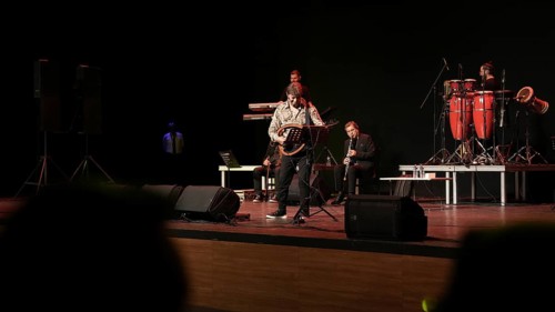 Turkish singer Coskun Sabah performs on stage at Gaziantep University as part of the Türkiye Kültür