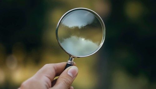 Continuous Magnification With Loupe: Ar Magnifier. Offering A Continuous Magnification Experience,