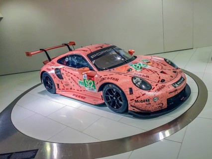 Porsche 911 GT3 RSR racing car with historic paintwork from Porsche 917 with nickname Sau, Porsche