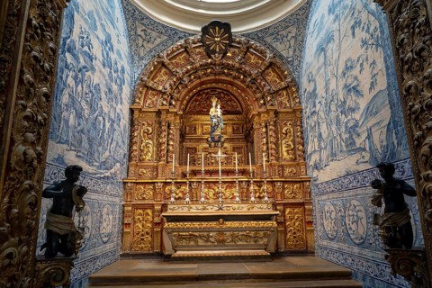 Faro, the cathedral of Faro, nave, interior, altars, Algarve, Portugal