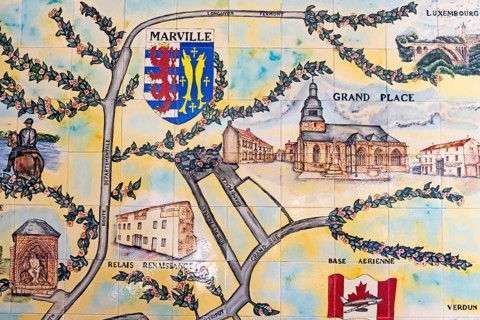 City map, coat of arms, wall tiles, Marville, Renaissance village, Département Meuse, Grand Est,