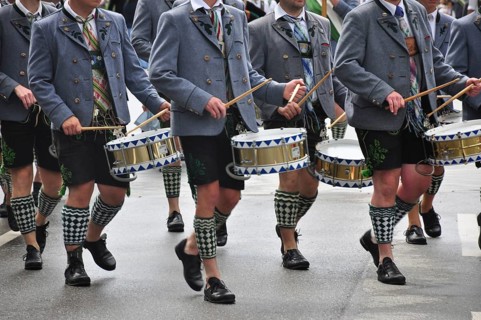 Gaujugendfestzug, drummer, traditional traditional costume