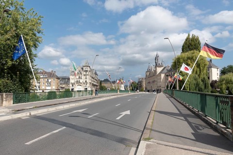 Bridge over the river Meuse, Hôtel de Ville, Town Hall, Charleville-Mézières, Mézières district,