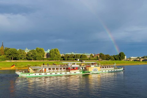 Elbe steamer (Pillnitz) with rainbow over the Elbe at Neustädter Elbufer, Dresden, Saxony, Germany