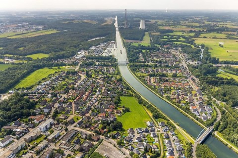 Aerial view, inland navigation on the Datteln-Hamm Canal, Beversee nature reserve with Marina