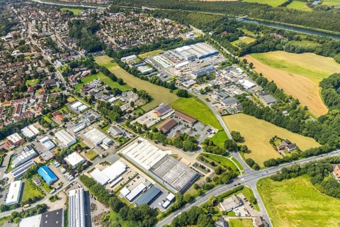 Aerial view, Eurobaustoff Zentrallager Westfalen GmbH and commercial area Rünther Straße in Rünthe,
