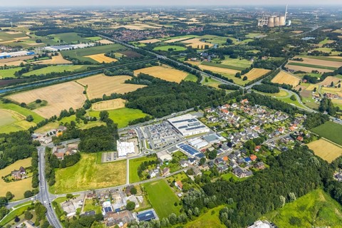 Aerial view, shopping centre An der Bummannsburg with Kaufland and Deichmann in Rünthe and RWE